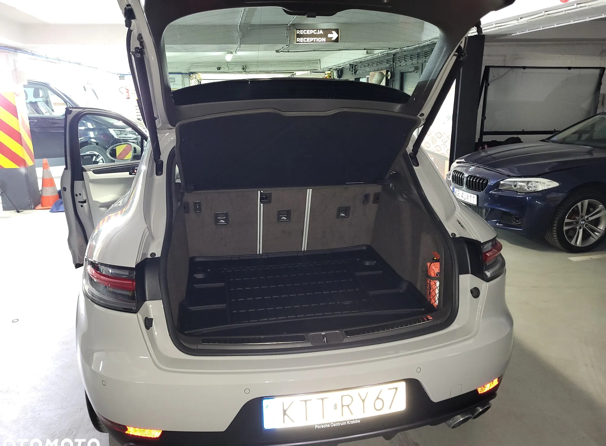 Porsche Macan cena 259000 przebieg: 21450, rok produkcji 2021 z Zakopane małe 529